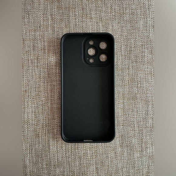 New! iPhone 13pro hello kitty phone case - Picture 2 of 2